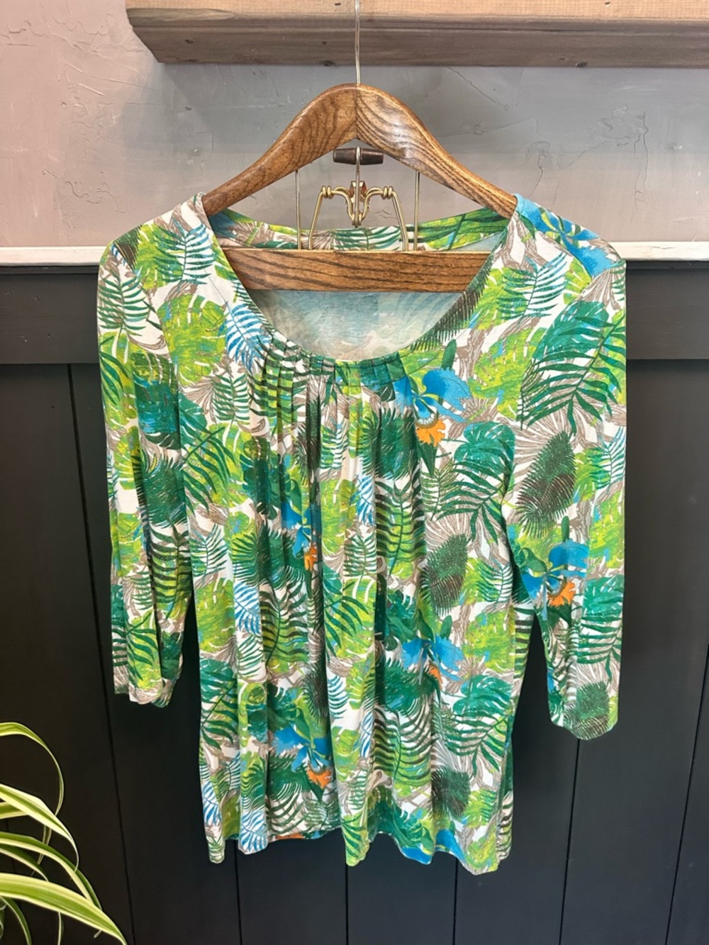 Christopher & Banks Tropical Green Blue‎ Pleated Print Top sz XL